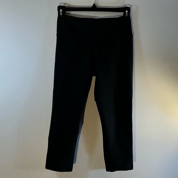 Nike Dri-FIT “Legend One” Cropped Training Pants – Black (XS) Leggings - Picture 2 of 10